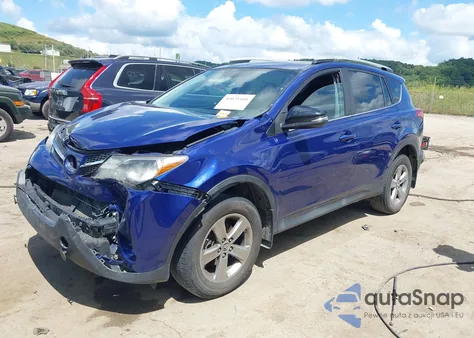 2015 Toyota Rav4 Xle z USA, uszkodzony, nr VIN 2T3RFREV4FW252921